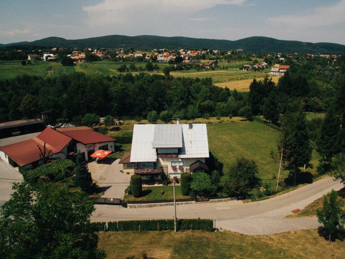 Apartman Belin Ogulin Exterior foto